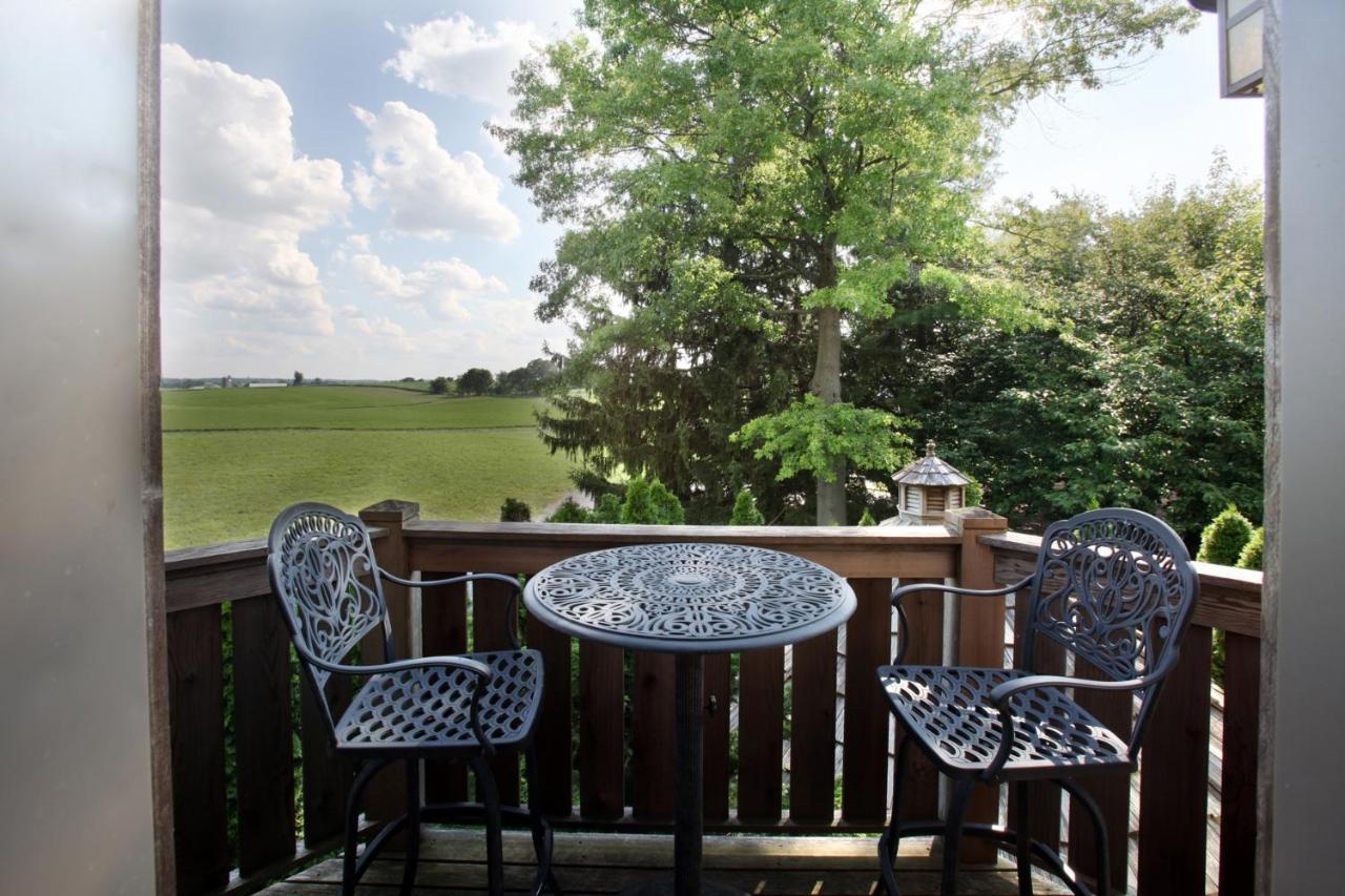 Twin Pine Manor *